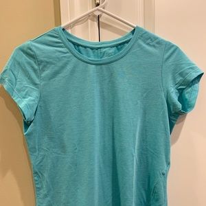 Ladies moisture wicking exercise top
